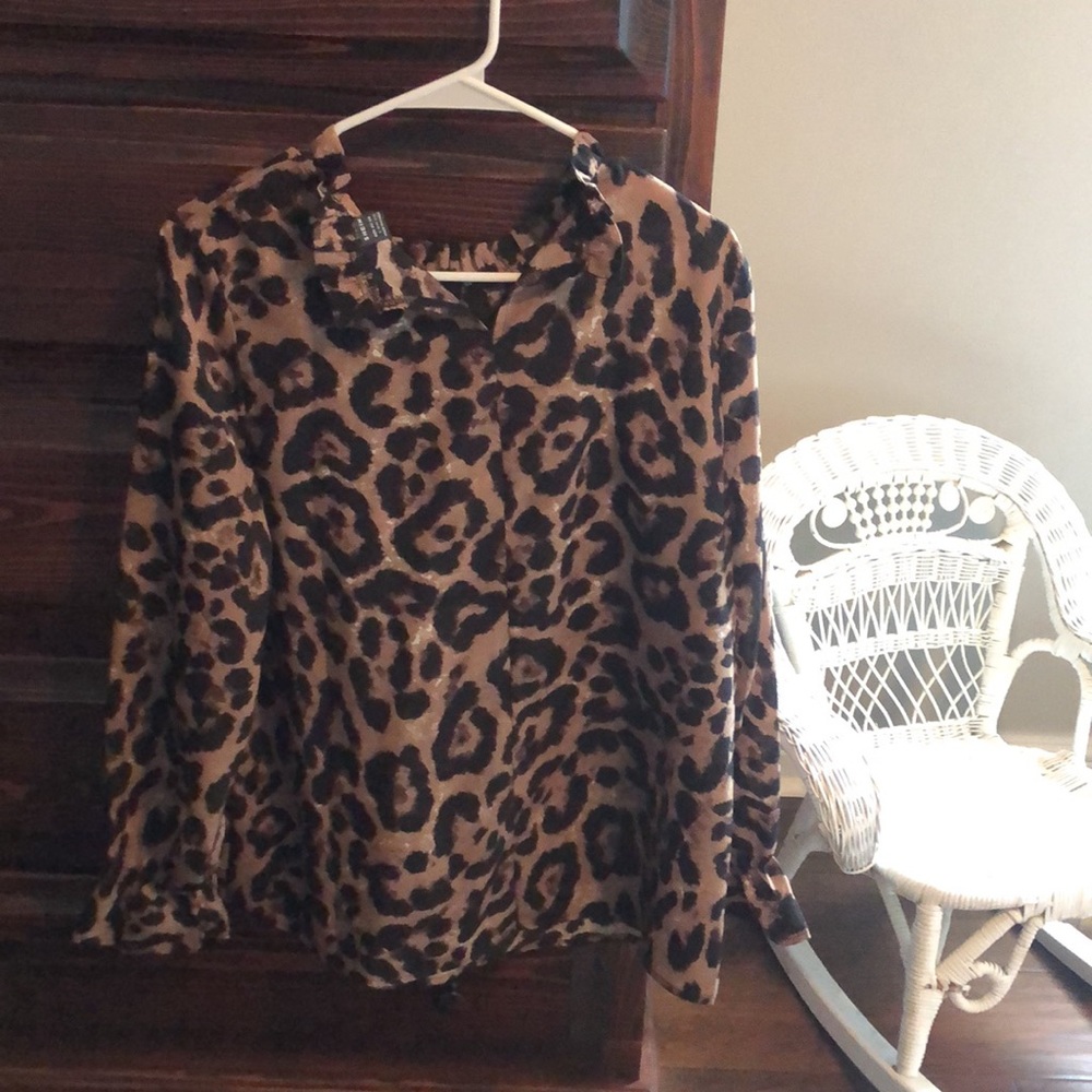 Ladies top - Picture 2 of 2